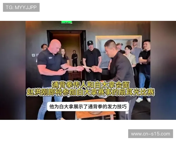 白大拿官宣赛事时间调整，拳迷反响热烈称“最大赢家”